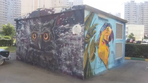 "Сова/попугай" на фасаде ТП (август 2017)